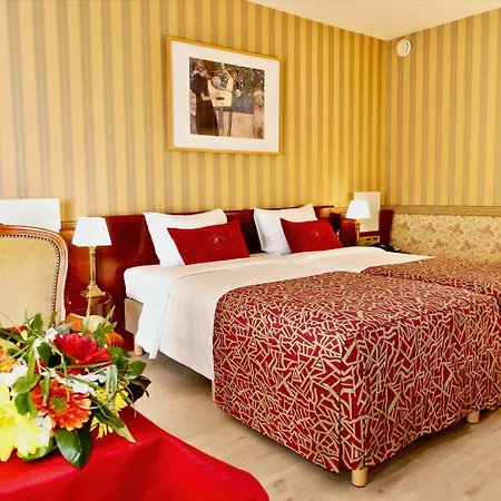 Golden Tulip De' Medici